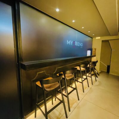 My Friend Cafe, il locale ristorante e bar in corso Magenta a Milano