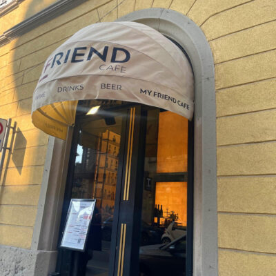 My Friend Cafe, il locale ristorante e bar in corso Magenta a Milano